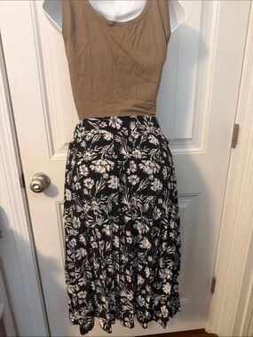 Classic Concepts High-Waist Black Floral Midi Skirt size PL